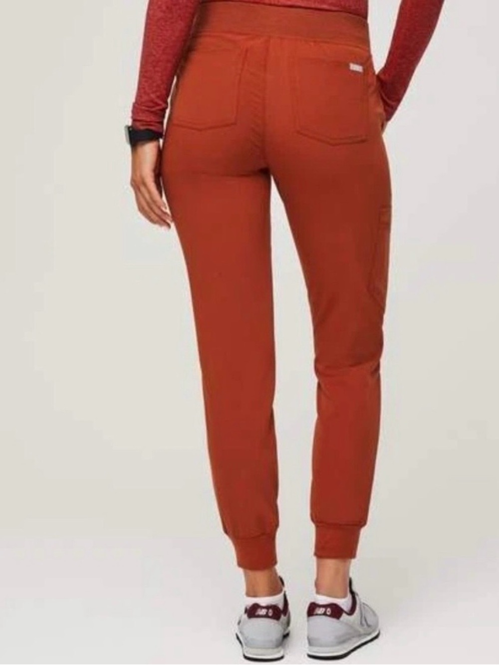 🍁 FIGS Auburn Scrub joggers * Limited Edition color* - Picture 2 of 5